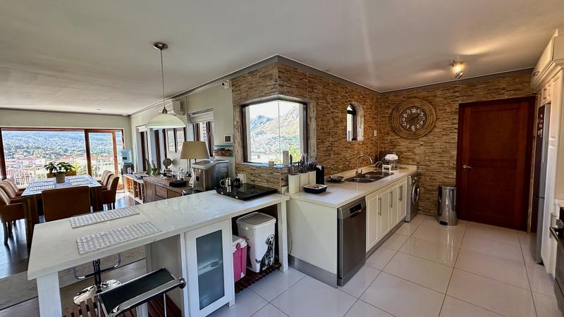 3 Bedroom Property for Sale in Kronenzicht Western Cape